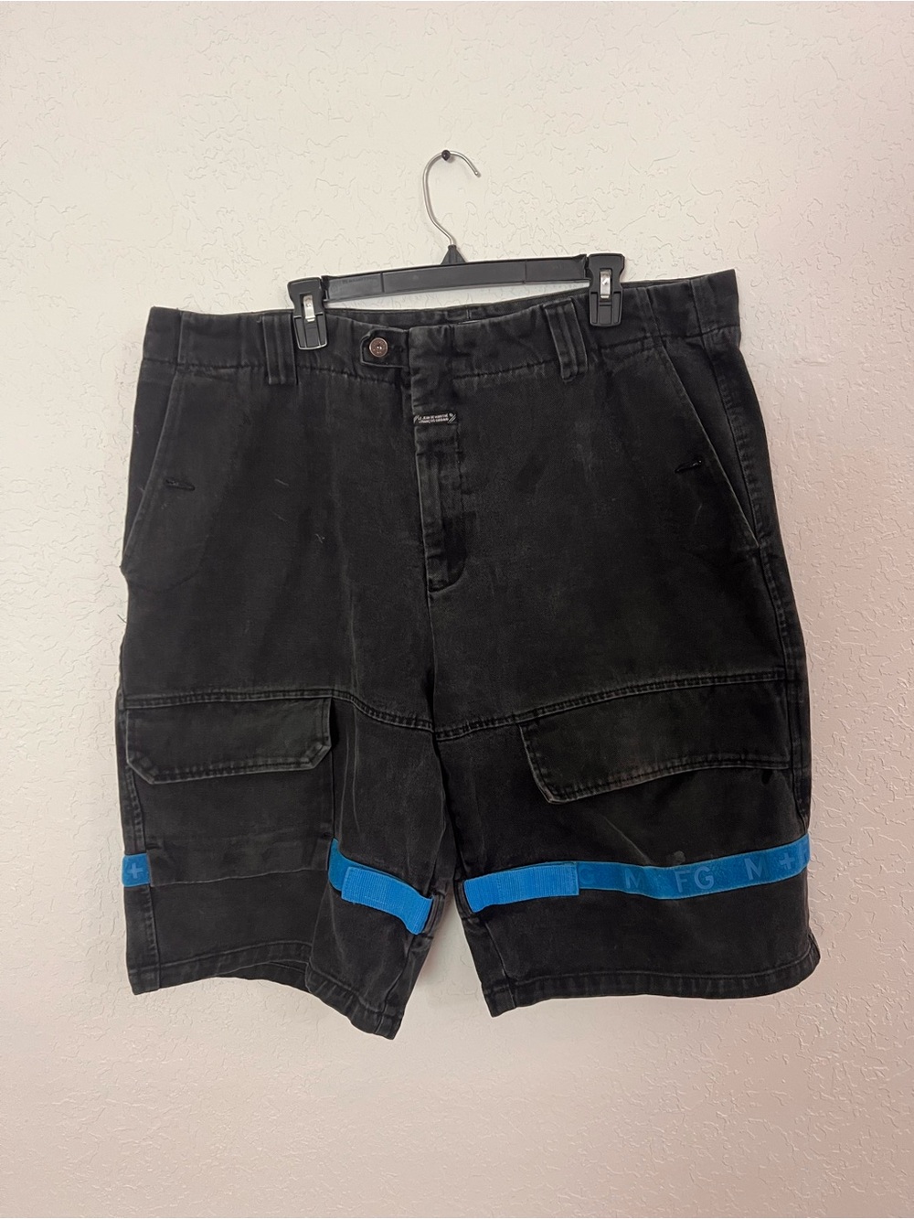 Girbaud Denim Shorts Men’s Size 42 Black Strap Cargo Casual Streetwear